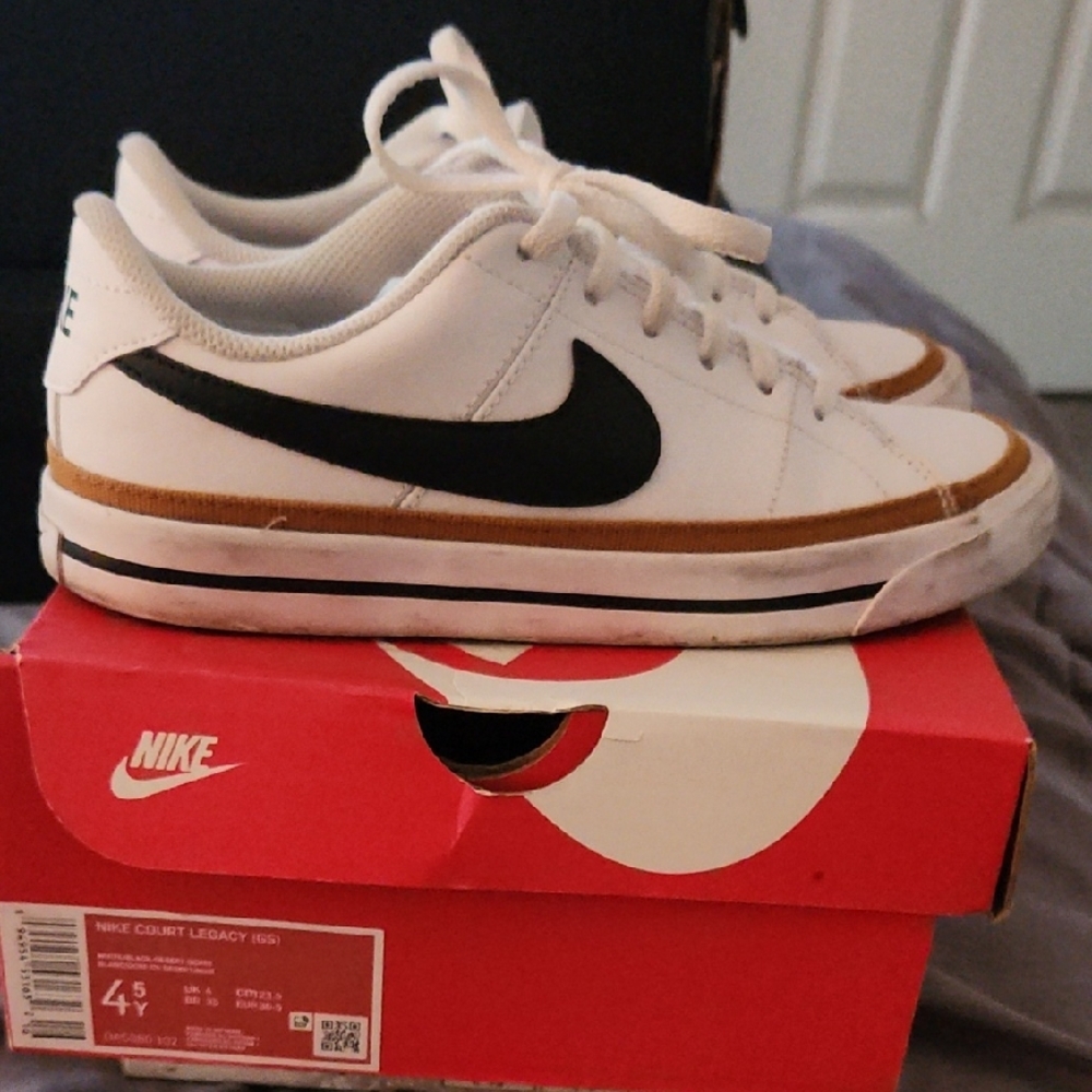 Nike Court Legacy Youth 4White, Black, and Tan Sneakers - Picture 3 of 3